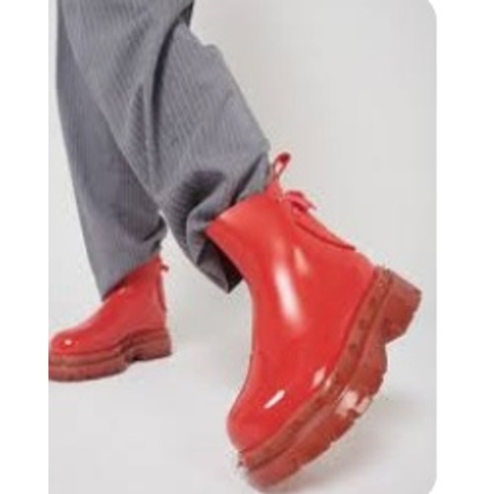 Undercover Melissa ‎ Boots Red Lace Up Chunky Size 9 Lug Sole Vegan